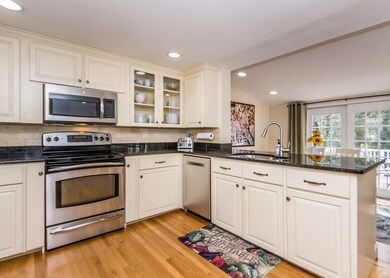 32 Arch St, Needham, MA 02492 - photo 6