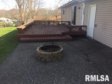 4706 N Ripley St, Davenport, IA 52806 - photo 4