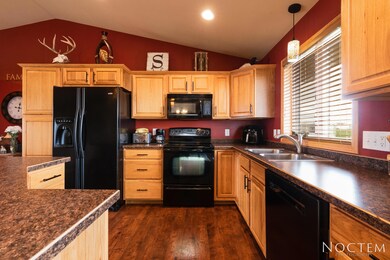 813 25th St SE-18