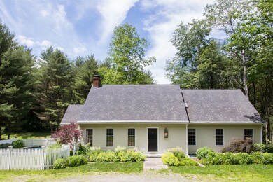 SECLUDED EXTENDED CAPE