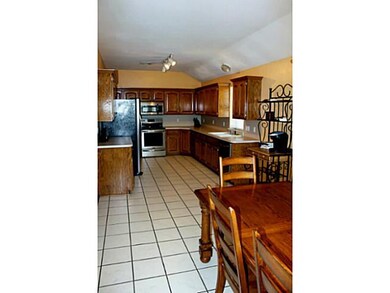 2124 NE 13th St, Moore, OK 73160 - photo 5