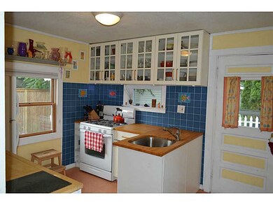 32 Maple St, Wakefield, RI 02879 - photo 5