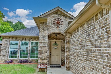 1313 S Clements St, Gainesville, TX 76240 - photo 5