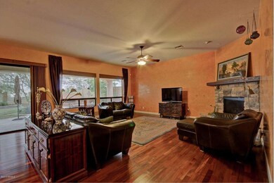 SPAICIOUS GREAT ROOM