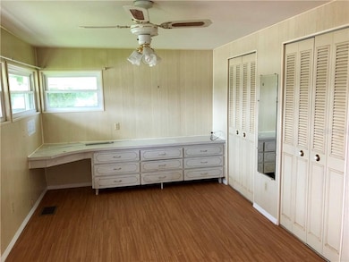 6001 Ridgewood Dr, Zephyrhills, FL 33542 - photo 4