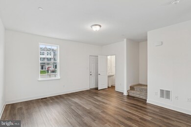 119 Holstein Dr unit 163, Hanover, PA 17331 - photo 4