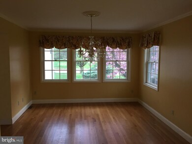 7116 Warbler Ln, McLean, VA 22101 - photo 6