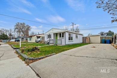 109 E 8th N, Mountain Home, ID 83647 - photo 2