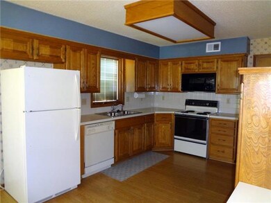 6785 Widmer Rd, Shawnee, KS 66216 - photo 6