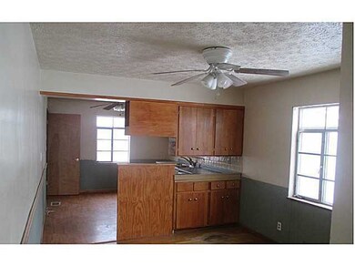 2746 Bernadette Rd, Columbus, OH 43204 - photo 7