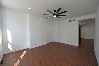 132East13thSt_3
