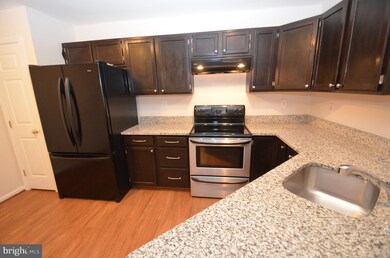 8325 Green Heron Way unit 27, Lorton, VA 22079 - photo 5