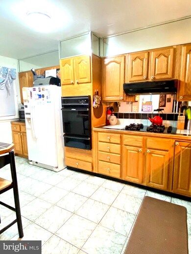 1255 Lakeshore Dr, Camden, NJ 08104 - photo 6