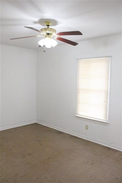 2112 E Ash St, Laredo, TX 78043 - photo 2