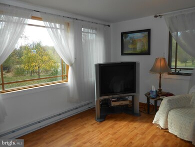 32 Columbia St, Harpers Ferry, WV 25425 - photo 5