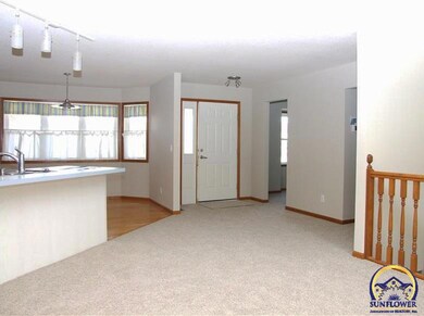 4205 SW Moundview Dr, Topeka, KS 66610 - photo 7