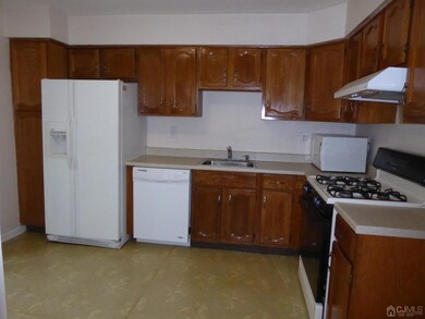 1001 Maplecrest Rd, Edison, NJ 08820 - photo 6