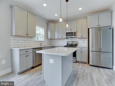 9002 Myrtle Ave, Bowie, MD 20720 - photo 4