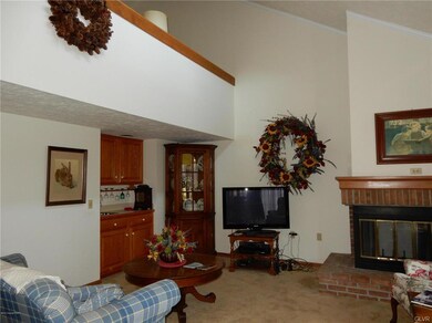 107 Duck Hollow Cir, Stroudsburg, PA 18360 - photo 4