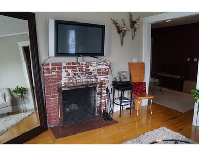 111 Manthorne Rd unit 2, West Roxbury, MA 02132 - photo 4