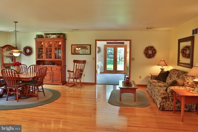 818 Pine Stump Rd, Chambersburg, PA 17202 - photo 5