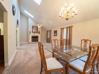 73 Chestnut Ln, Hendersonville, NC 28792 - photo 6