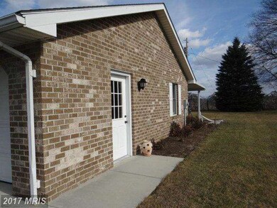 24 Obsidian Dr, Chambersburg, PA 17202 - photo 2