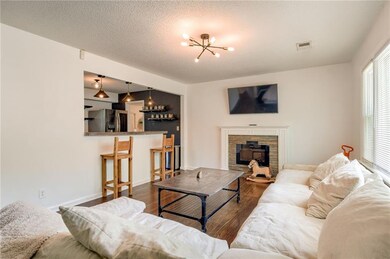 6336 Switzer Ln, Shawnee, KS 66203 - photo 5