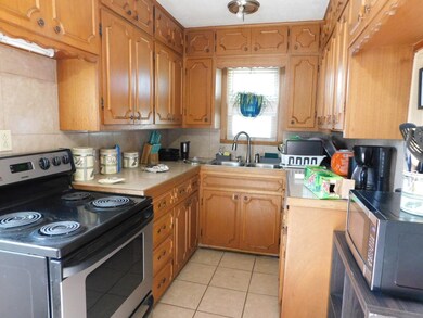 605 NE 3rd St, Guymon, OK 73942 - photo 2