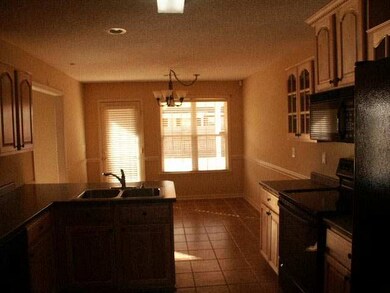 125 Emberly Ln, Warner Robins, GA 31088 - photo 5