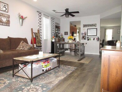 654 N Maurer St, Porterville, CA 93257 - photo 7