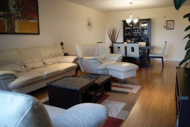 600 Naples Ct unit 605, Glenview, IL 60025 - photo 6