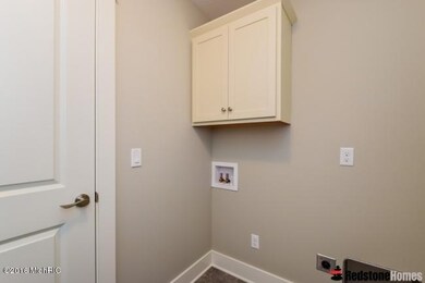 330 Round Hill Rd unit 4, Kalamazoo, MI 49009 - photo 4