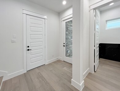 820 E 24th St, Houston, TX 77009 - photo 6