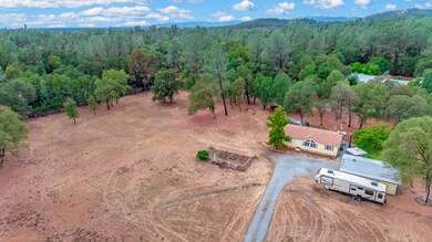 13830 Daniels Ln, Redding, CA 96003 - photo 2