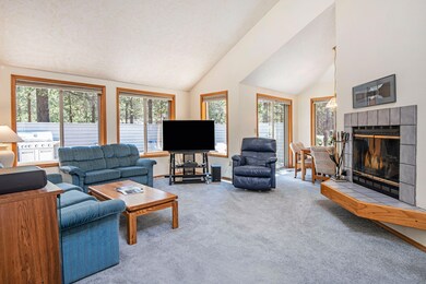 57700 Filbert Ln unit 5, Sunriver, OR 97707 - photo 3