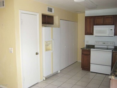kitchen (2)