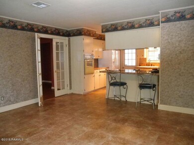 2011 W Gloria Switch dining to kitchen