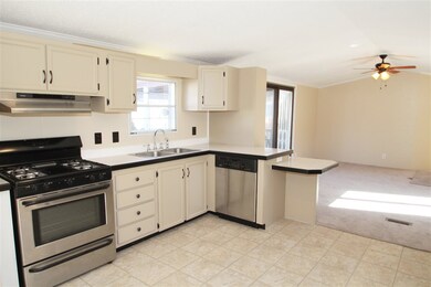 16 Cheryl Dr, Allenstown, NH 03275 - photo 5