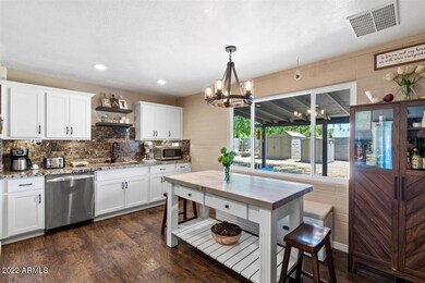 07-Kitchen