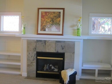 3558 SW Salmon Ave, Redmond, OR 97756 - photo 3