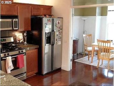 2127 NE Cadbury Ave, Hillsboro, OR 97006 - photo 3