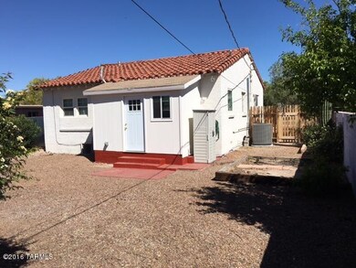 1434 E 8th 5