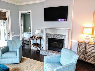 Living Room Gas LOng Fireplace