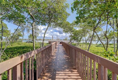 94 N Lakeshore Dr, Hypoluxo, FL 33462 - photo 6