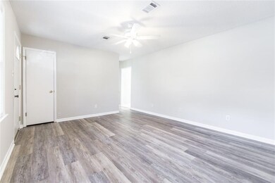 220 Valencia Cir, Centerville, GA 31028 - photo 4