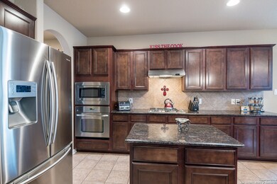 10523 Alcantara, Helotes, TX 78023 - photo 6