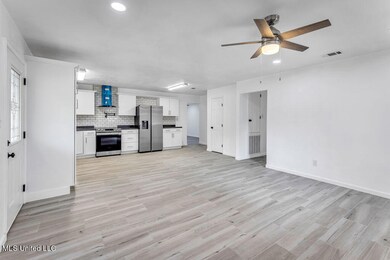 2302FultonAve-4