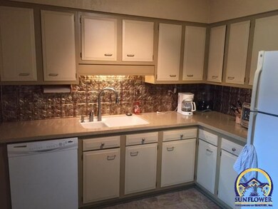 3011 SW Lydia Ave unit 214, Topeka, KS 66614 - photo 7