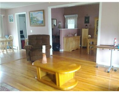 20 Sprague St, Greenville, RI 02828 - photo 6